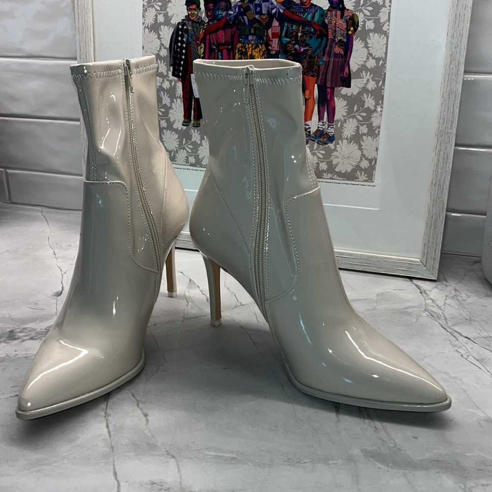 Steve Madden Elwin patent leather booties